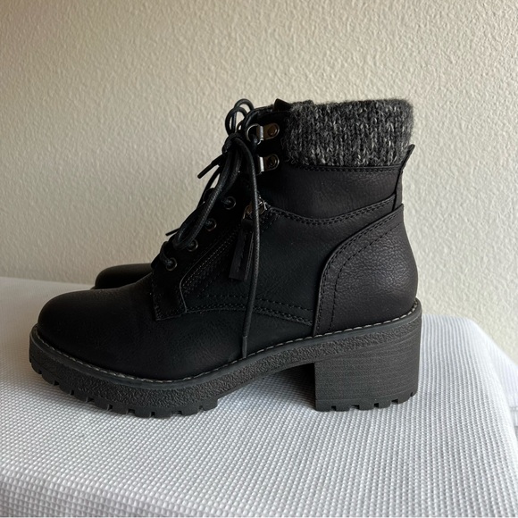 Cliffs Heeled Winter Boots - Picture 9 of 14